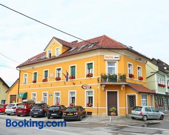 Hostel Sonce - Pettau - Gebäude