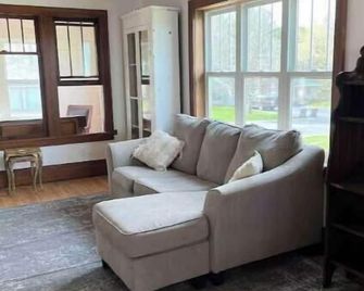 Restyle Farm house - Baldwin - Sala de estar