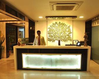 Hotel Green Olive - Aurangabad - Front desk