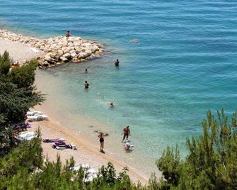 Apartments by the sea Podgora, Makarska - 18918 - Podgora