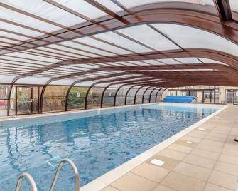 Villa sea view 3-bed heated pool eat bar kids park - Lowestoft - Piscina
