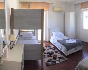 Lazy Duck Villa Large stylish, high spec private villa with pool, close to shops - Dalyan (Mugla) - Bedroom