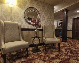 Arrow Hotel - Broken Bow - Gang