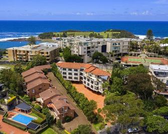 Terrigal Sails Serviced Apartments - Terrigal - Building