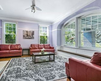 Charming Studio | Central Nola Vibes - نيو اورليانز - غرفة معيشة