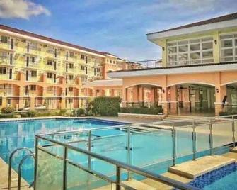 1br Condo, Pool, Wifi & Netflix - Davao City - Pool