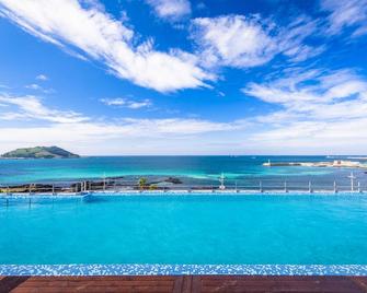 Aguila Hotel Jeju Oceano Suite - Jeju City - Pool