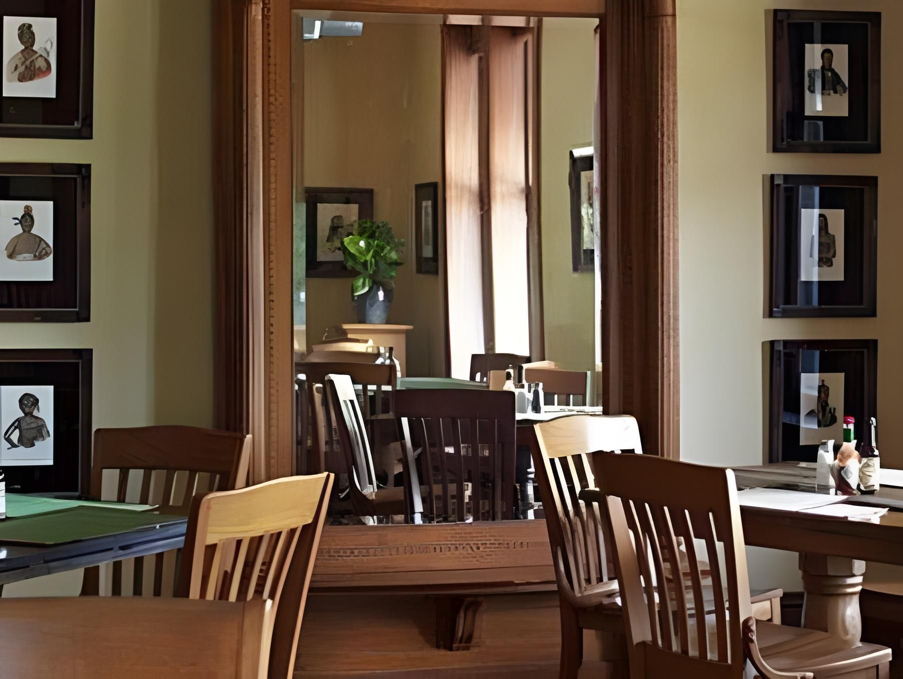 هوتل فريدريك