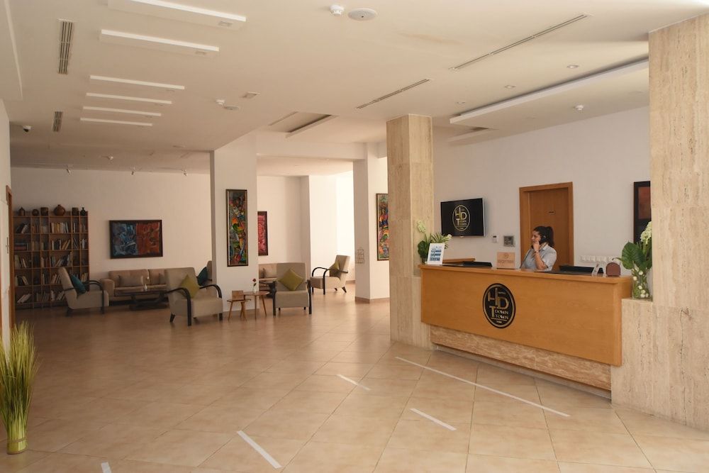 Downtown Tunis Hotel thumbnail 2