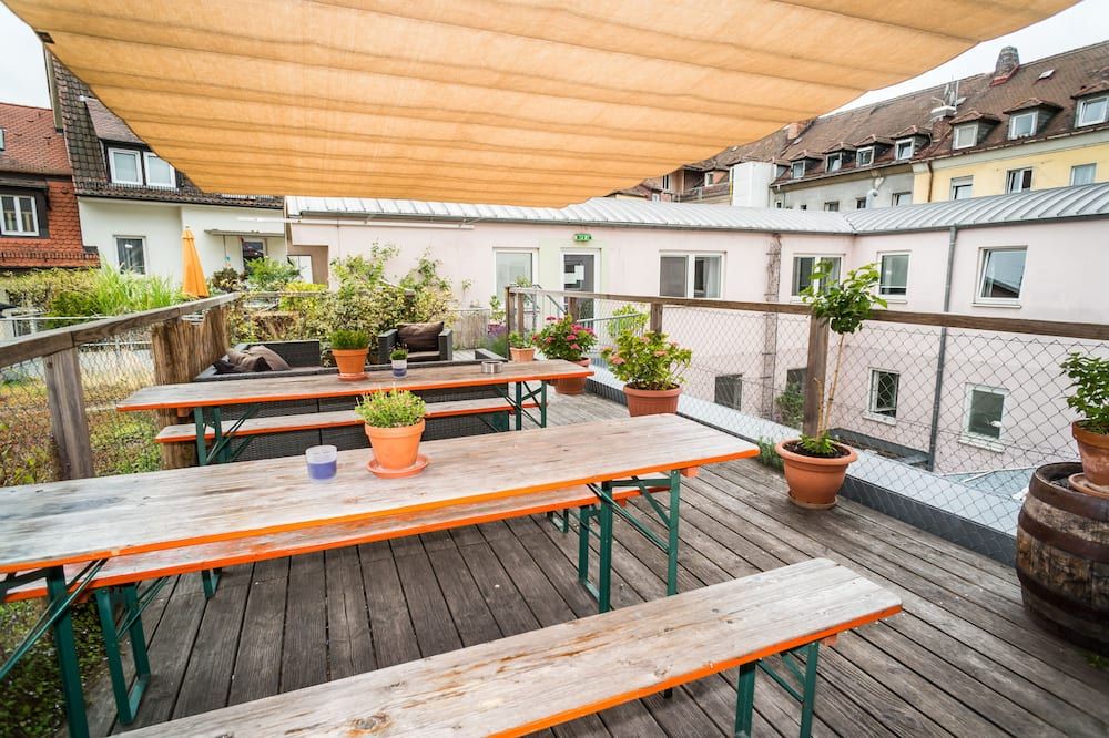 Babelfish Hostel - וירצבורג - מרפסת
