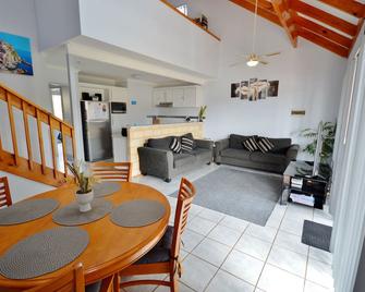 Blue Ocean Villa 2 - Kalbarri Wa - Kalbarri - Dining room