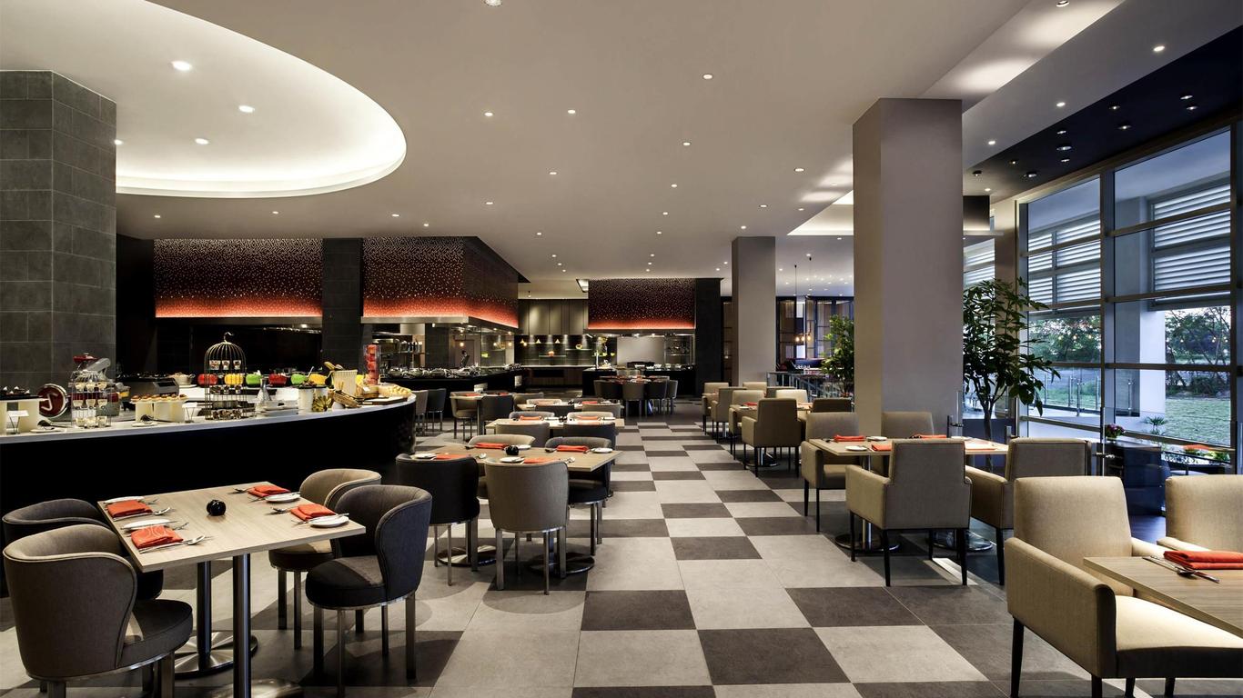 Pullman Miri Waterfront