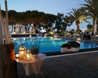 La Sciara Resort Hotel - Stromboli - Piscina