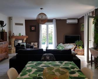 Villa with pool between Nimes and Montpellier - Aujargues - Comedor