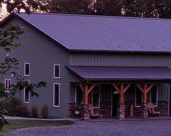 Secluded in the Woods! Family-Friendly 2BR Barndominium in the Finger Lakes - Rock Stream - Building