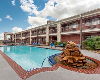 Best Western Inn of Brenham - Brenham - Pool