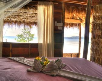 Greenblue Beach Bungalow Resort - Koh Rong Sanloem - Bedroom