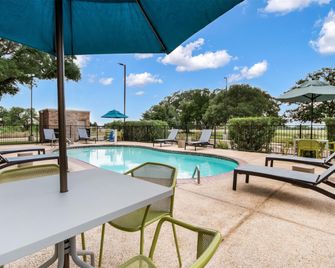 Hampton Inn Uvalde - Uvalde - Piscina