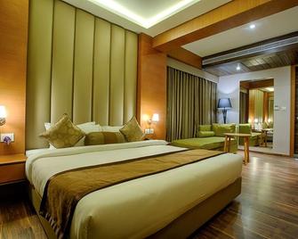 The Four Vedas Hotel & Resort - Siliguri - Bedroom