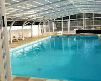 Bungalow cosy à Commequiers avec piscine partagée - Commequiers - Piscina