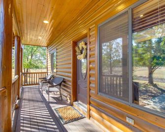 1-Acre Fenced Yard Pet-Friendly Show Low Cabin! - Show Low - Balcony