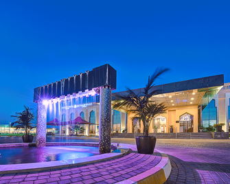 Western Hotel - Ghayathi - Ruwais - Building