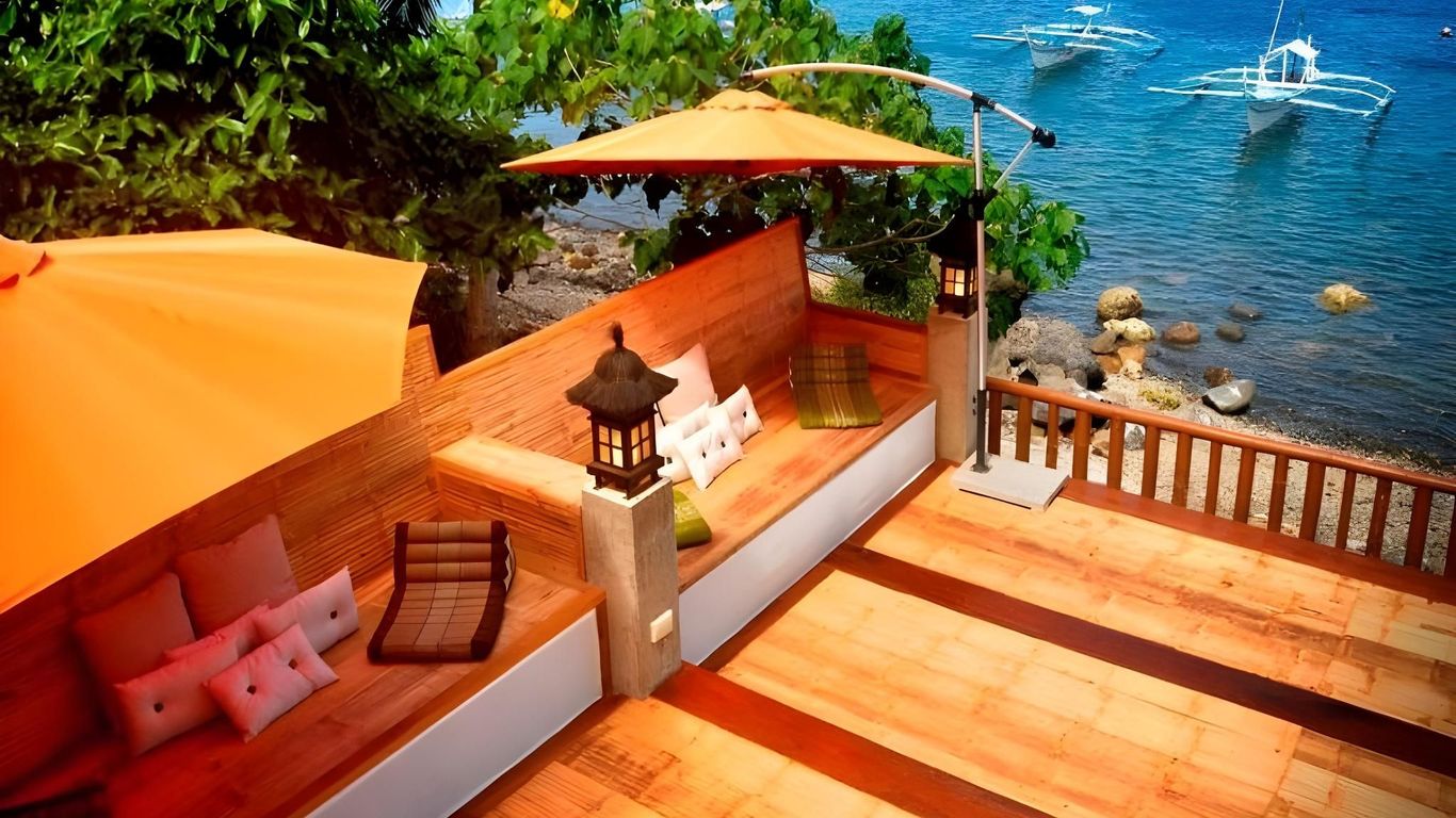 Aiyanar Beach And Dive Resort