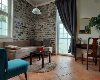 Leipzig Ferienwohnung in ruhiger Lage - לייפציג - סלון