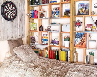 8P 4B Authentic house with playroom and infrared sauna - Білзен
