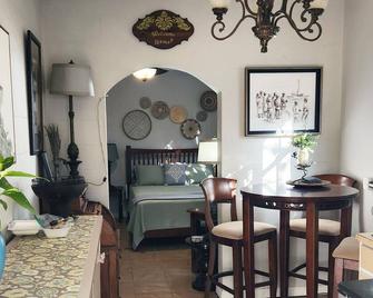 Charming Cottage Near Road Town - Road Town - Restaurante