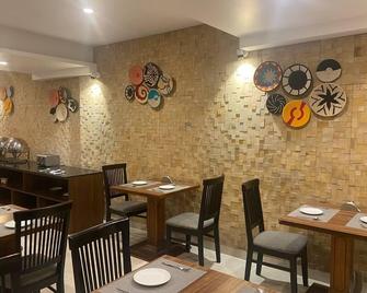 Hotel Diviyum Manor-Port Blair - Port Blair - Restaurant