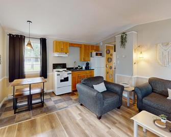 Lakeside Stays - Plaster Rock - Sala de estar