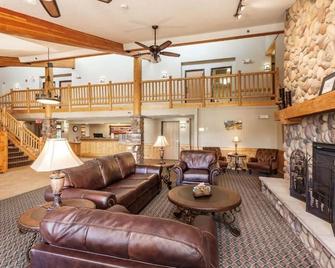 MountainView Lodge and Suites - Bozeman - Living room