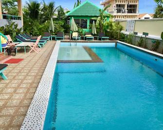 River Dolphin Hotel - Kratié - Pool