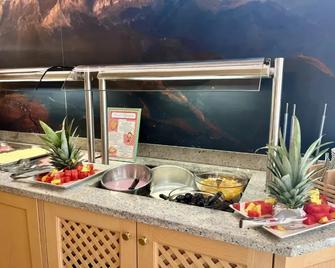 Dolomites Base Camp Hotel Olympia - Арабба - Buffet