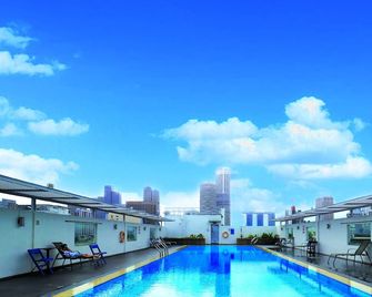 Ymca @ One Orchard - Singapore - Pool