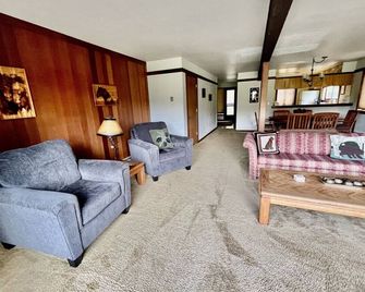 #66 Graeagle Meadows - Graeagle - Living room