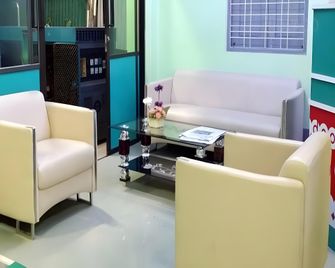 Nay Chi Lin Hotel - Pathein - Lobby