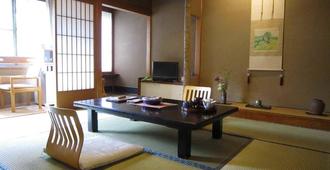 Tsutaya Ryokan - Toyooka - Eetruimte