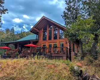 Stylish Cabin with Stunning Mountain/Forest Views - Strawberry