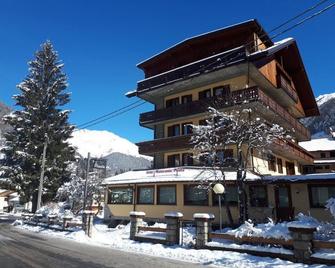 Hotel Pineta - Ponte di Legno - Building
