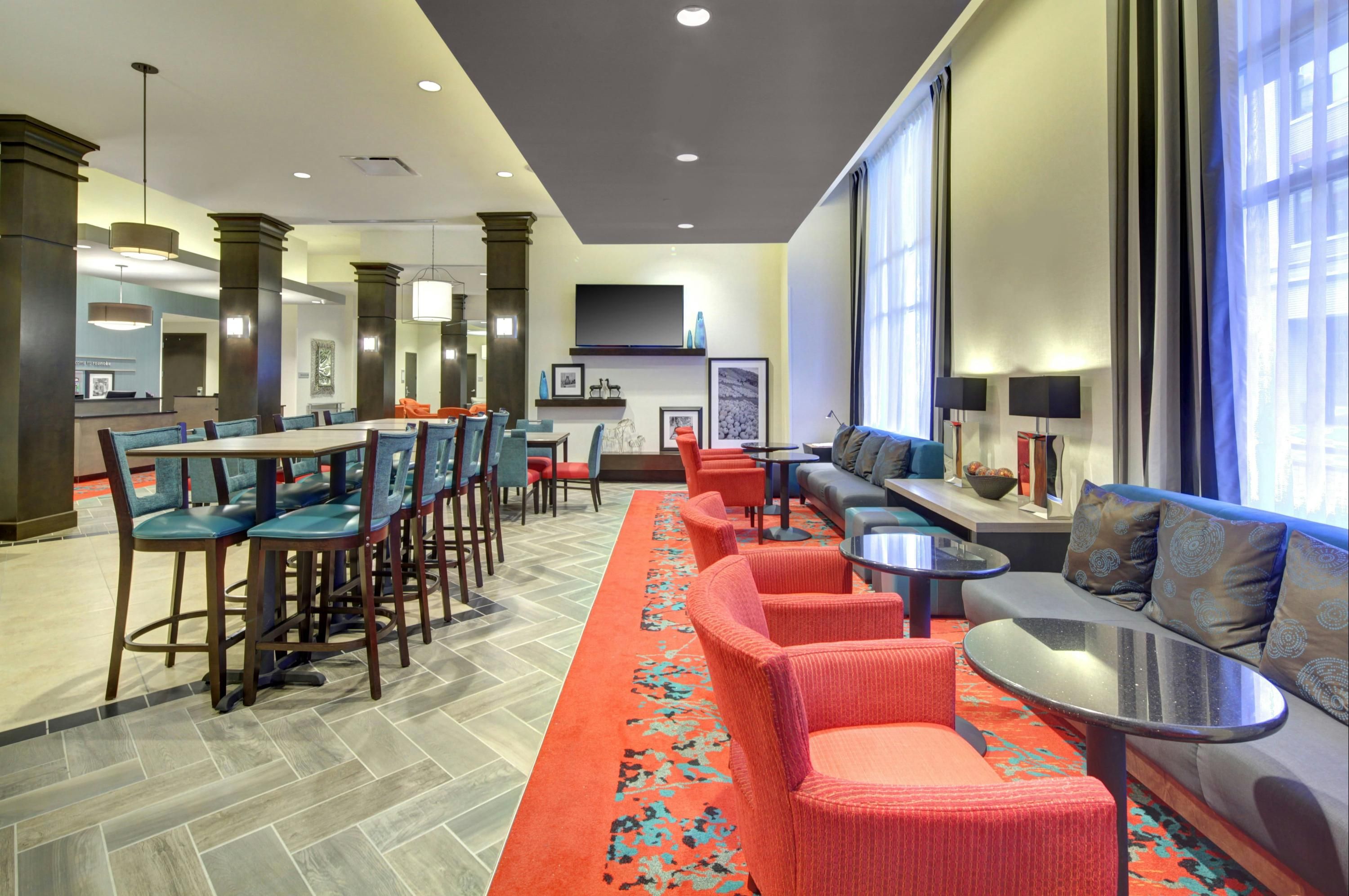 Hampton Inn & Suites Roanoke Downtown - Roanoke - Restaurante