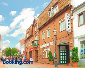Hotel Deutsches Haus - Heiligenhafen - Building