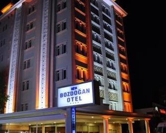 Bozdogan Hotel - Adiyaman - Edificio