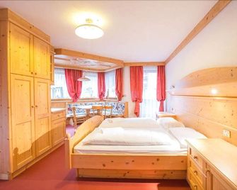 Chalet Hotel Diamant - St. Martin in Thurn - Schlafzimmer
