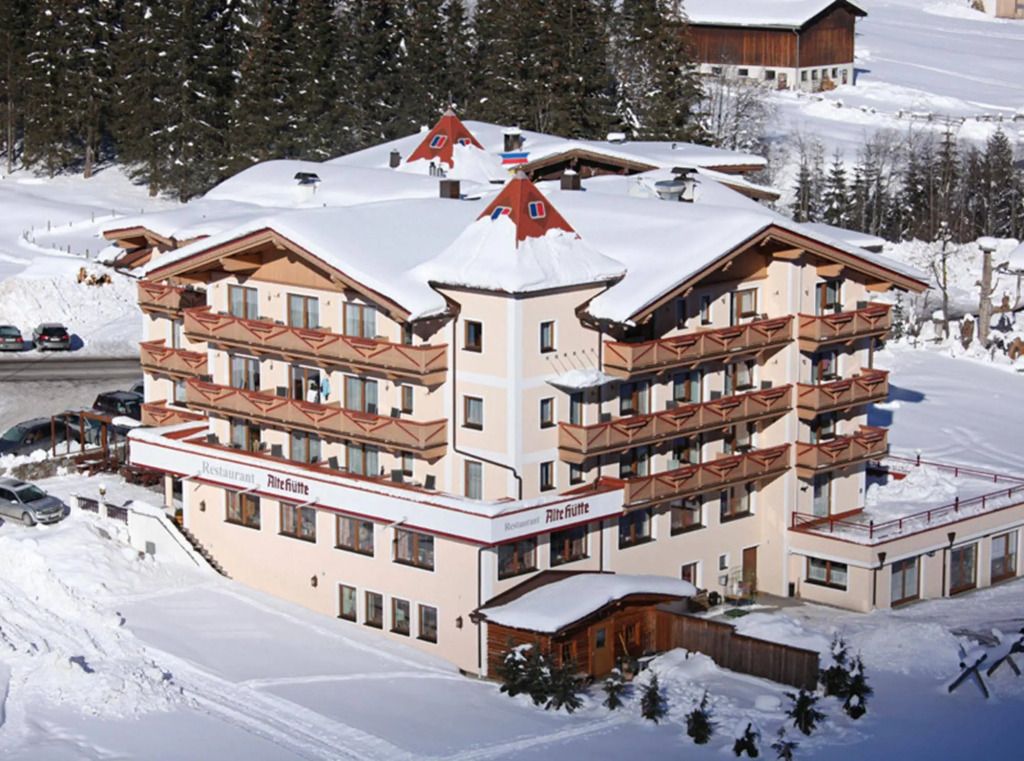 ألفينهوتيل بيركوس - Tux - مبنى