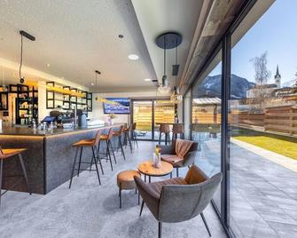 People's Hotel - Kaprun - Bar