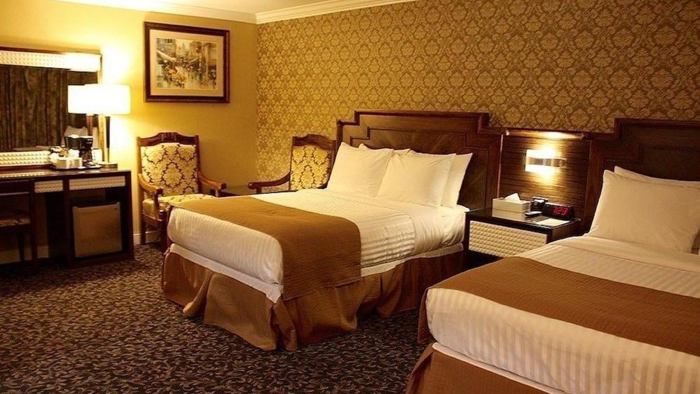 Deluxe Hotel Vancouver