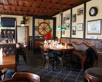 Zum Alten Schifferhaus - Lauemburgo / Elbe - Restaurante