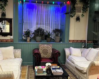 The Old Court Hotel - Witney - Salon